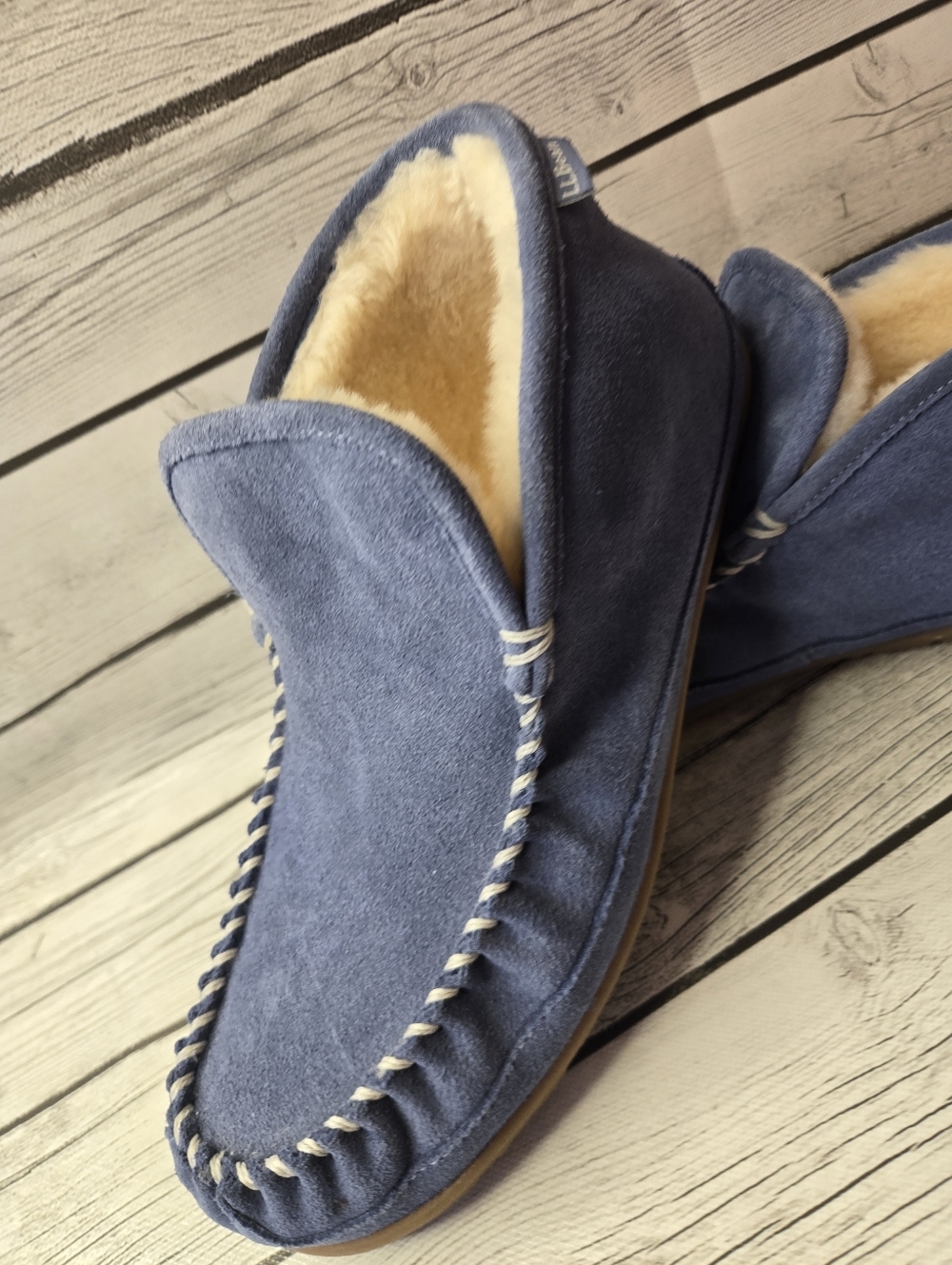 L.L. Bean Lamb Shearling Lined Suede Moccasin Slippers Blue Women's Size 11